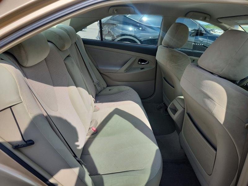 2010 Toyota Camry le