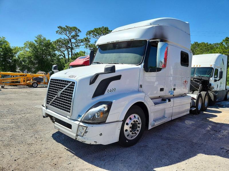 2014 Volvo Vnl Semi Truck