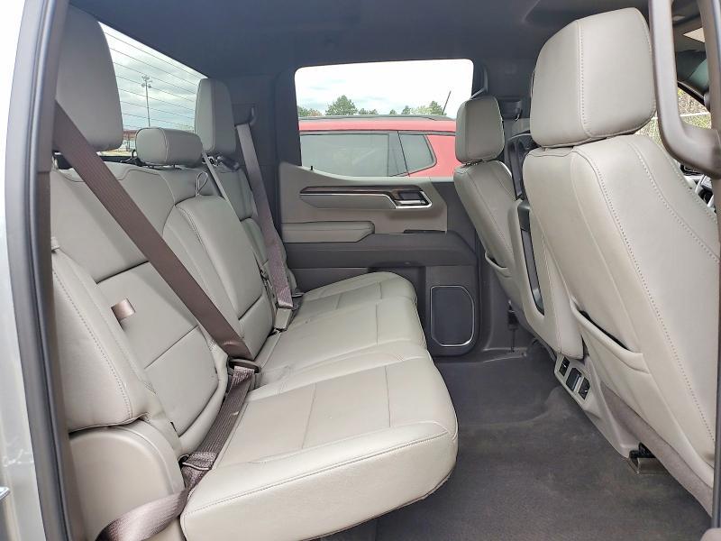 2025 GMC Sierra K1500 SLT