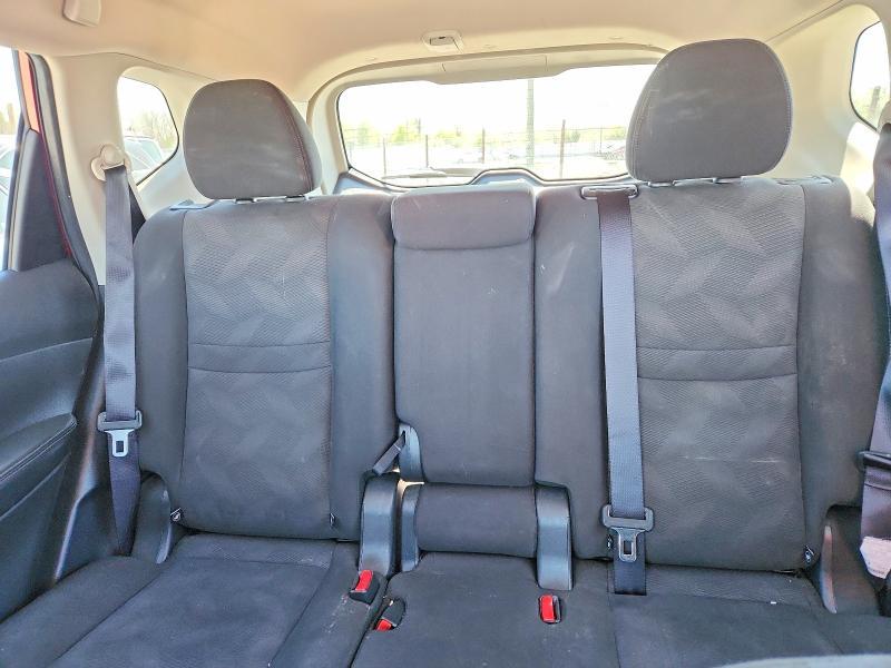 2016 Nissan Rogue sv