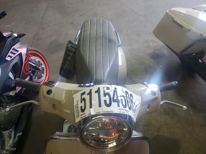 2023 Vespa GTS/SEI Giorni 300