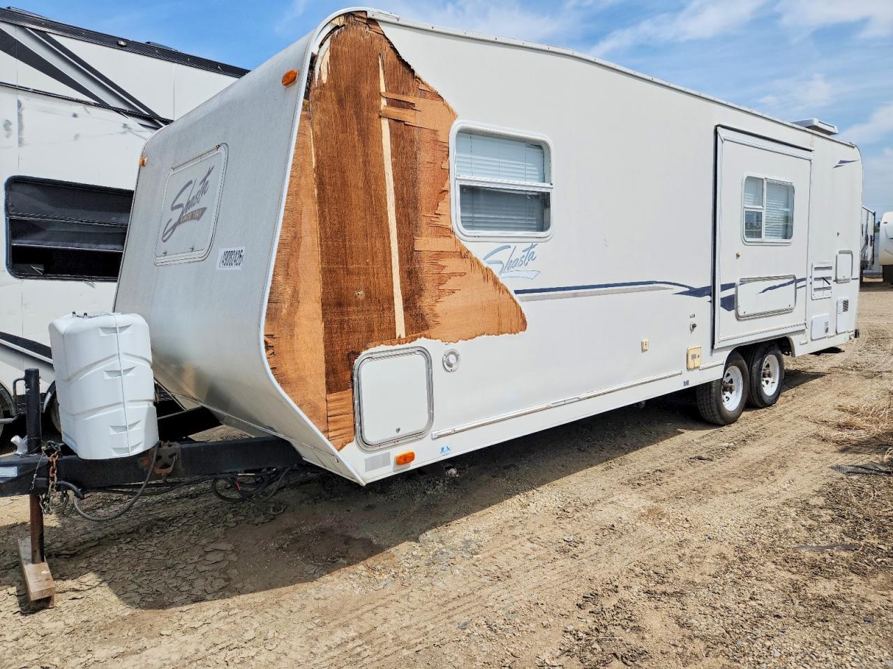 2001 Shasta Coachmen Camper