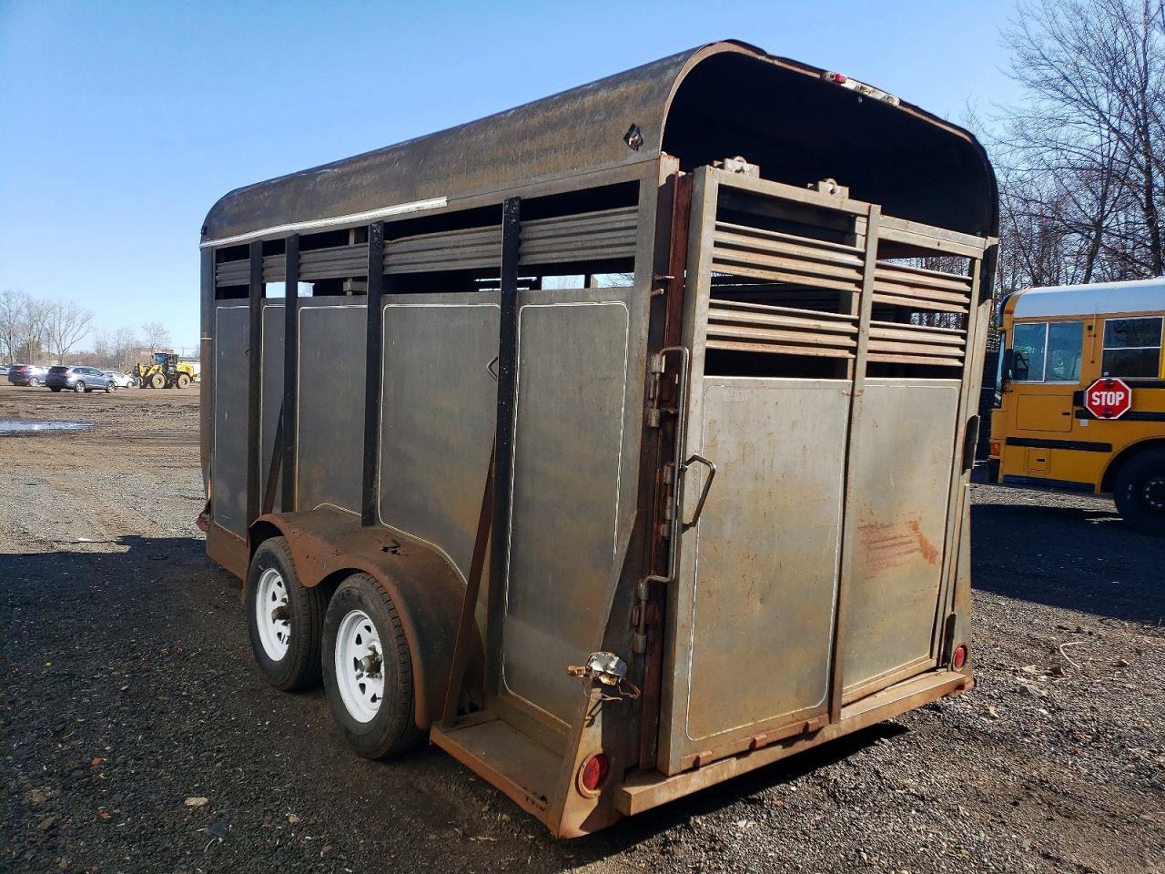 2003 Moha Livestock Trailer