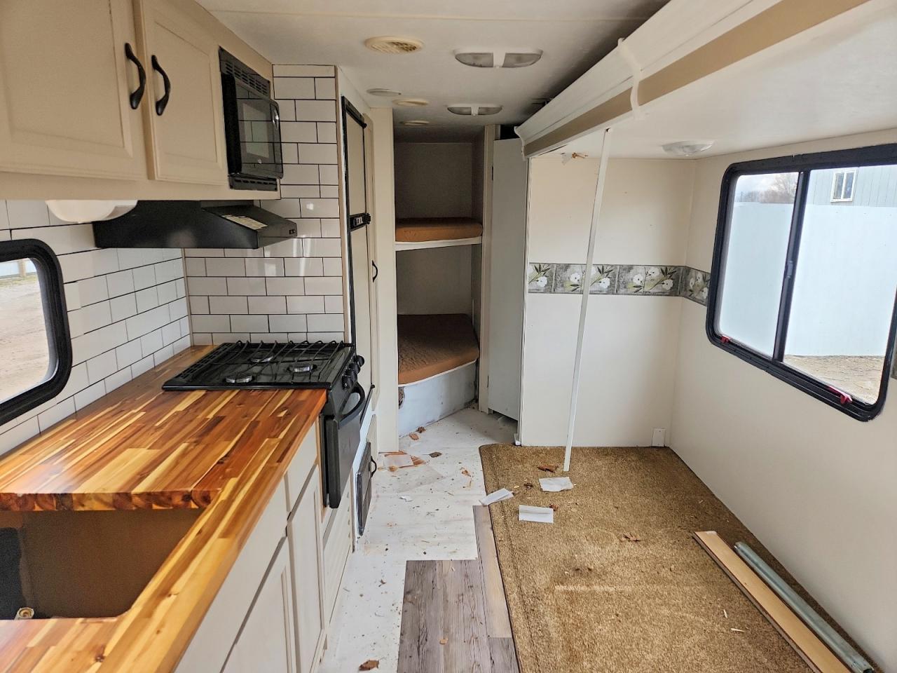 2014 Kz Rv Sportsmen Camper