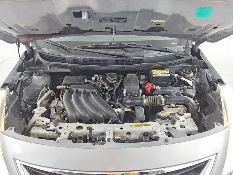 2013 Nissan Versa 1.6 s