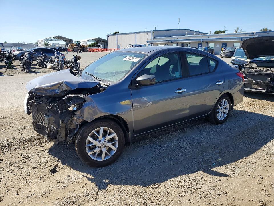 2017 Nissan Versa 1.6 s