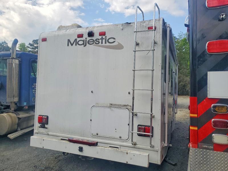 2012 Ford Econoline E350 Super Duty Cutaway Van