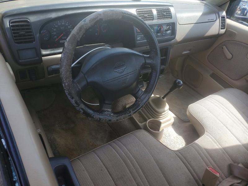 2000 Nissan Frontier xe