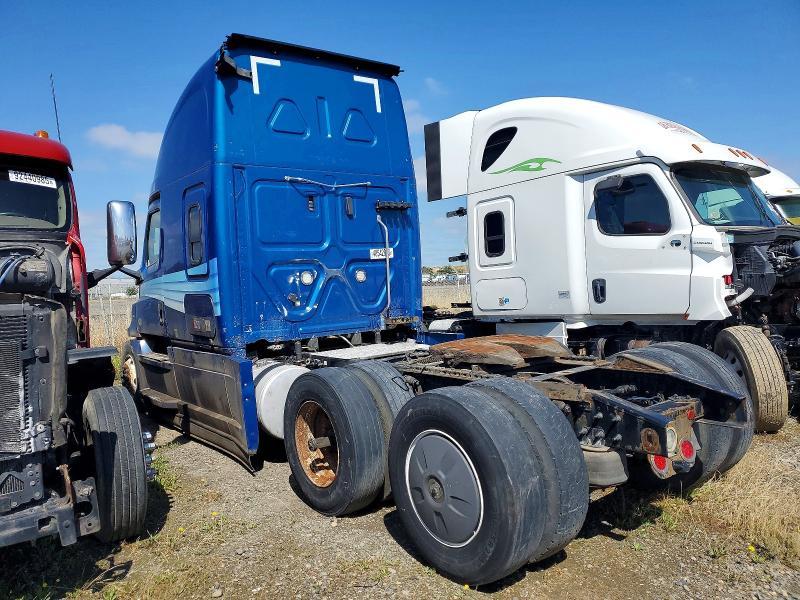 2020 Freightliner Cascadia