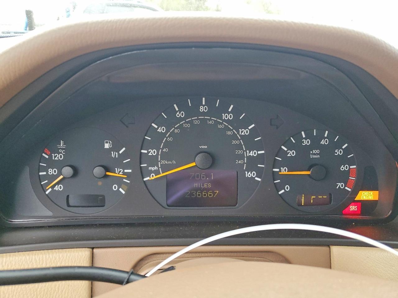 2000 Mercedes-Benz E 320 4matic