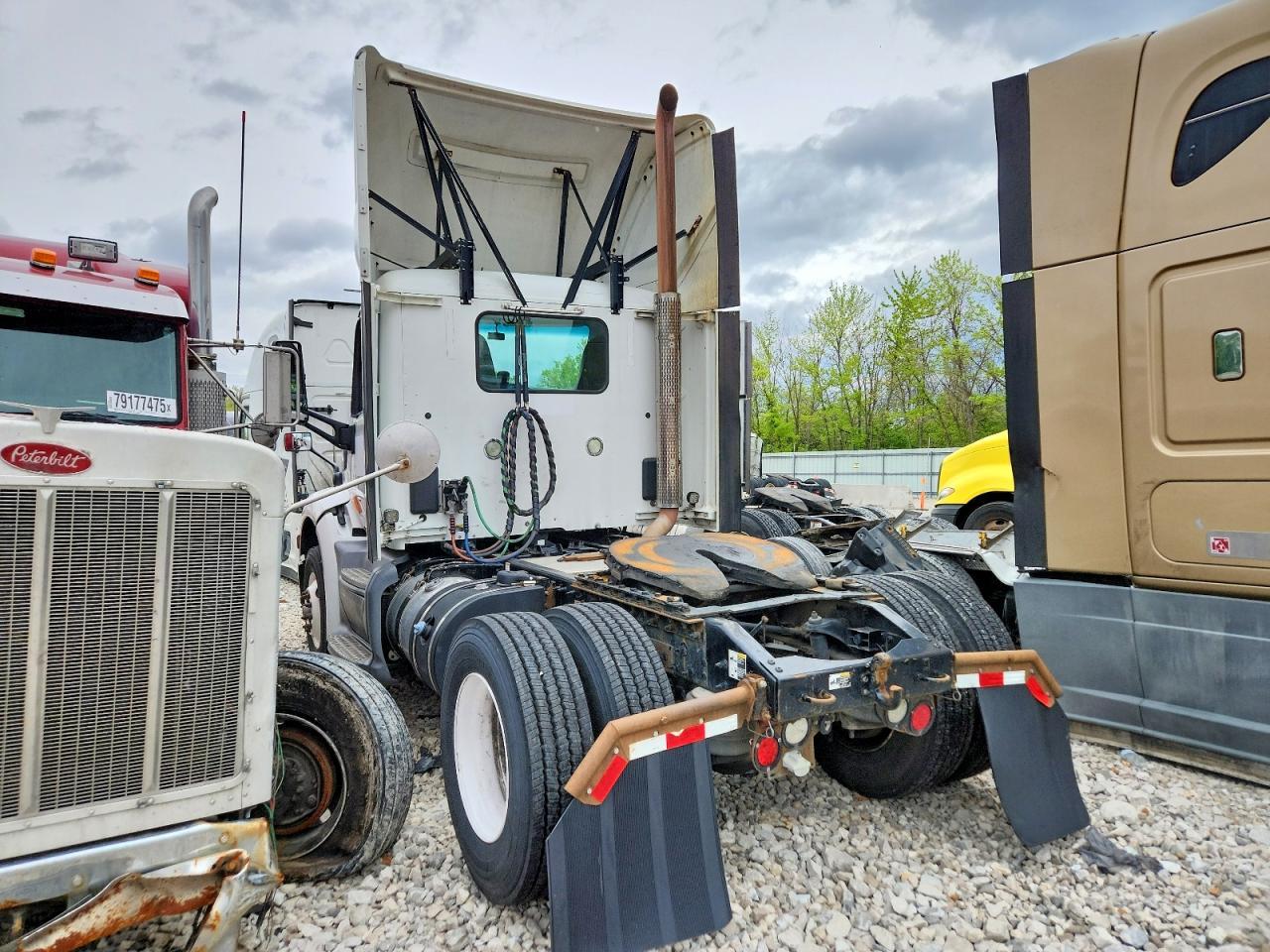2016 Peterbilt 579 Semi Truck