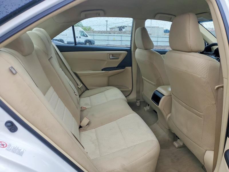 2017 Toyota Camry Hybrid le