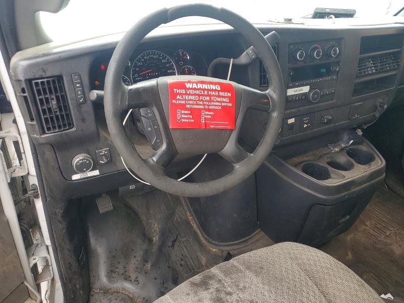 2016 Chevrolet Express BOX Truck