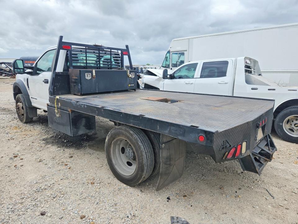 2017 Ford F550 Super Duty Flatbed Truck