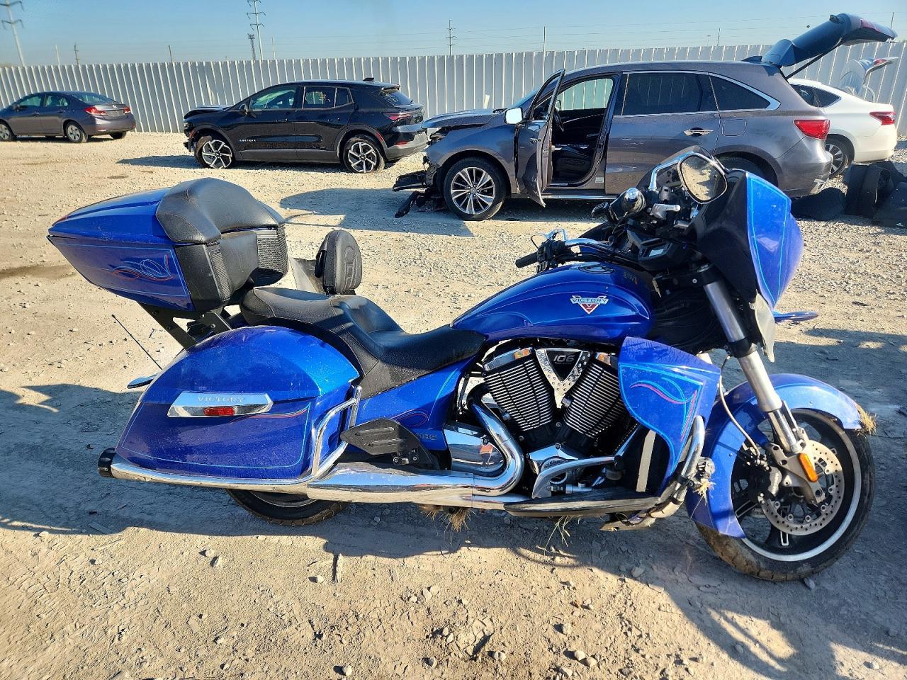 2013 Victory Cross Country Touring