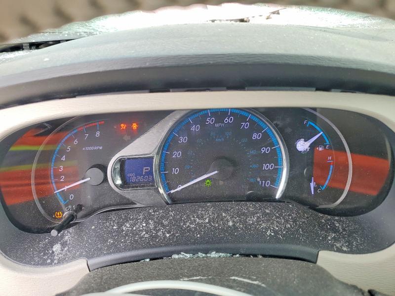 2013 Toyota Sienna xle 8-passenger
