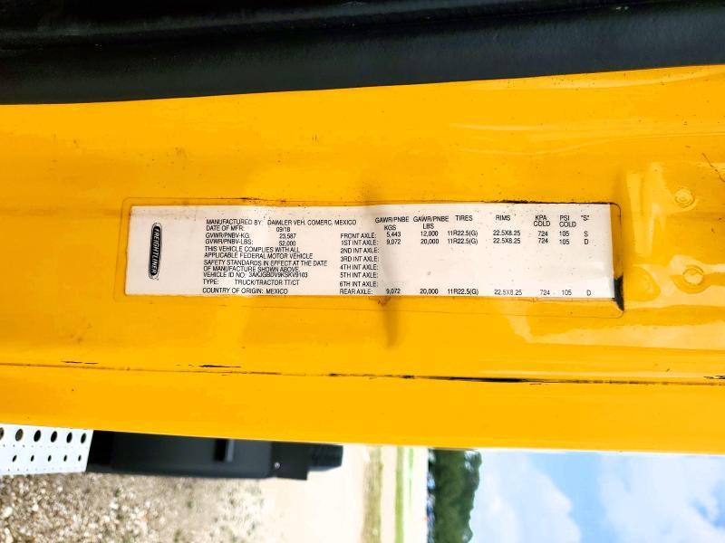 2019 Freightliner Cascadia 113 Semi Truck