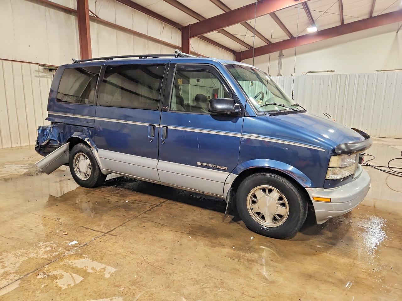 1998 GMC Safari XT