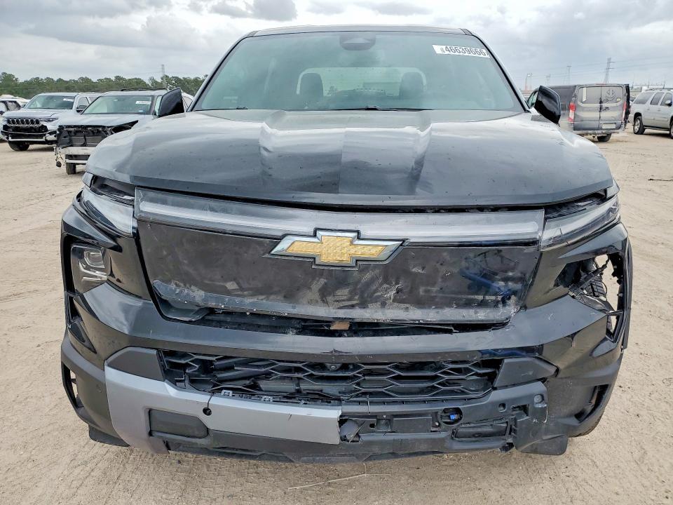 2026 Chevrolet Silverado LT