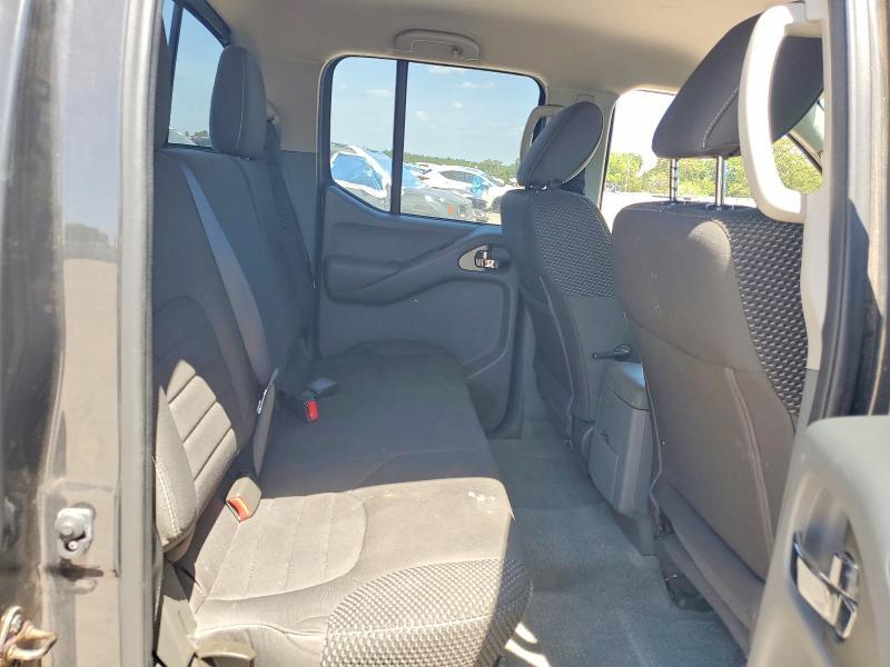 2015 Nissan Frontier Desert Runner