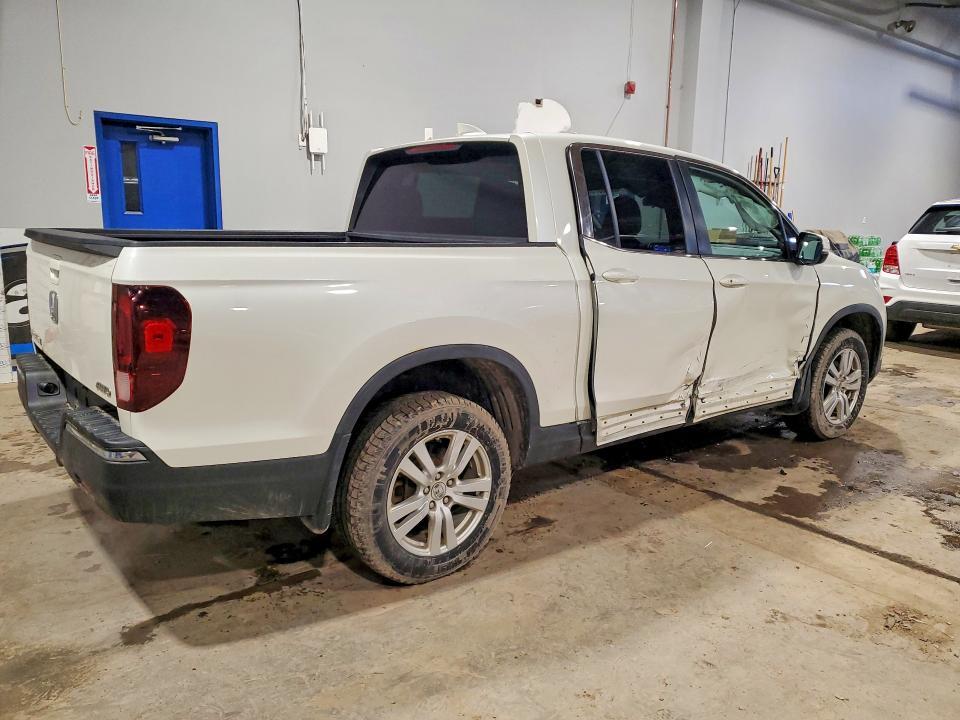 2017 Honda Ridgeline LX