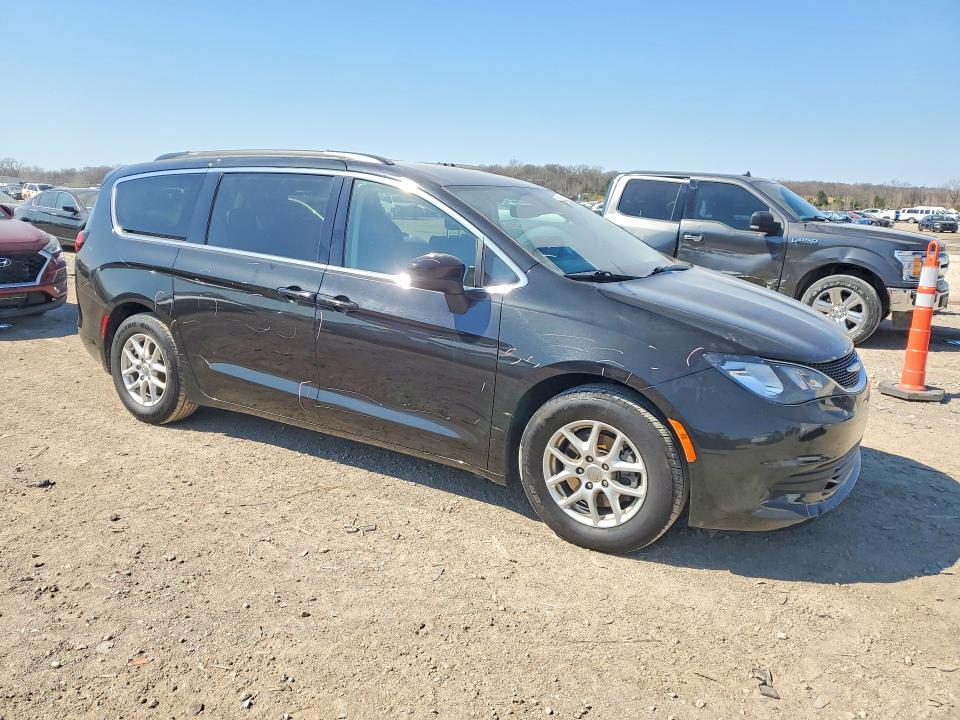 2020 Chrysler Voyager lxi