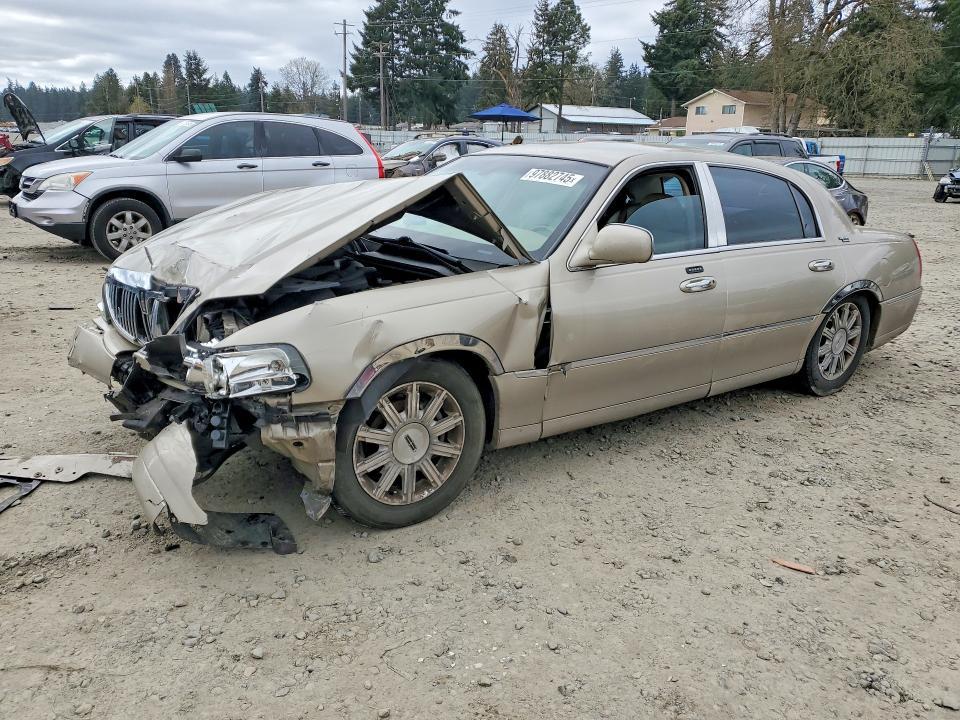 2008 Lincoln Town car Signature Limited