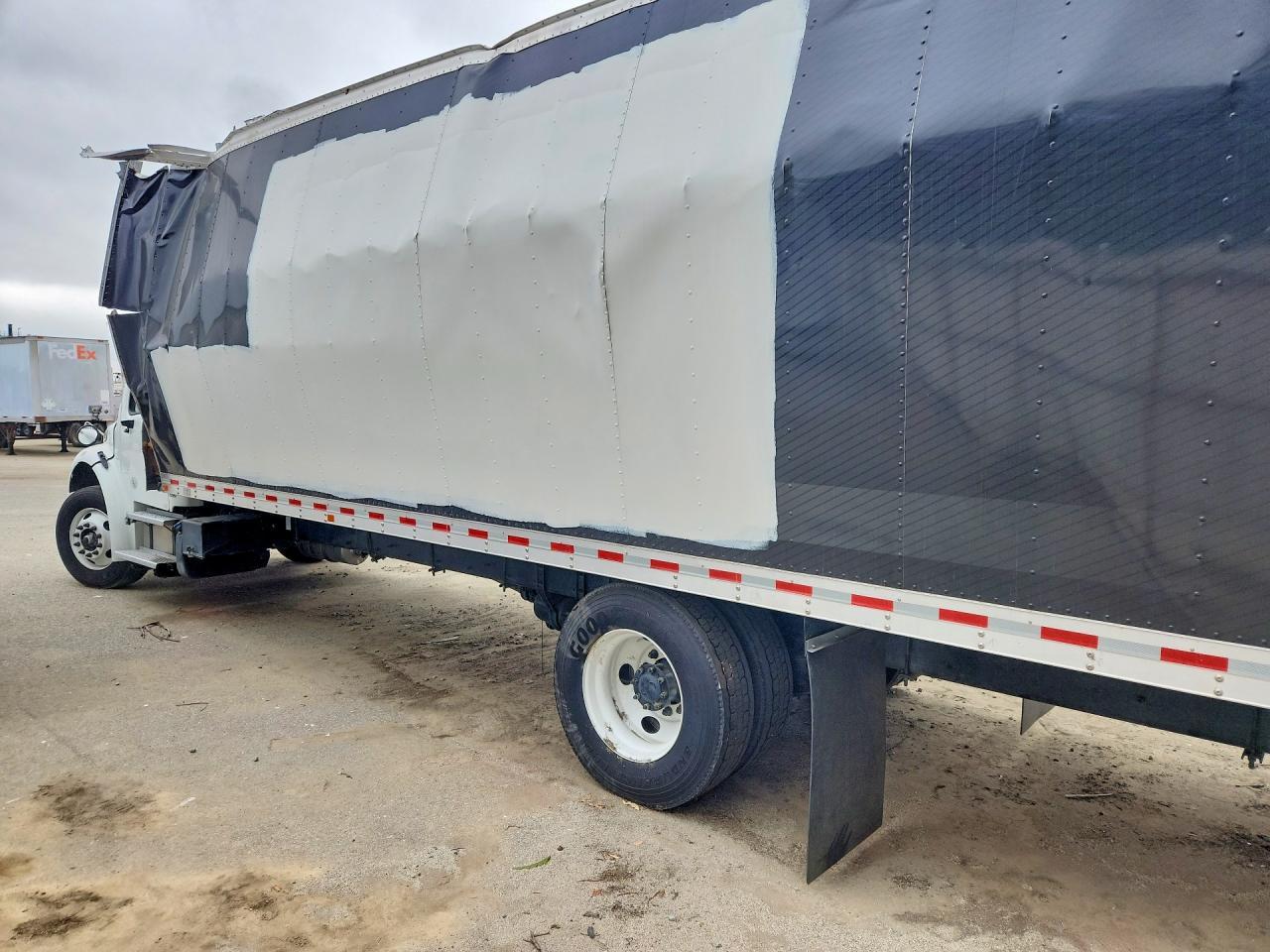 2023 Freigliner 2023 Freightliner Business Class M2 BOX Truck