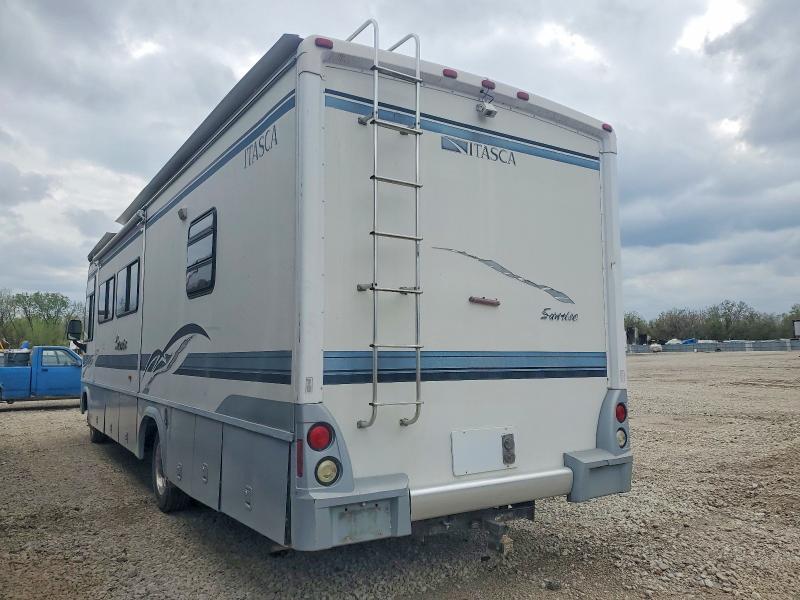 2002 Itasca Recreational Vehicle (RV)