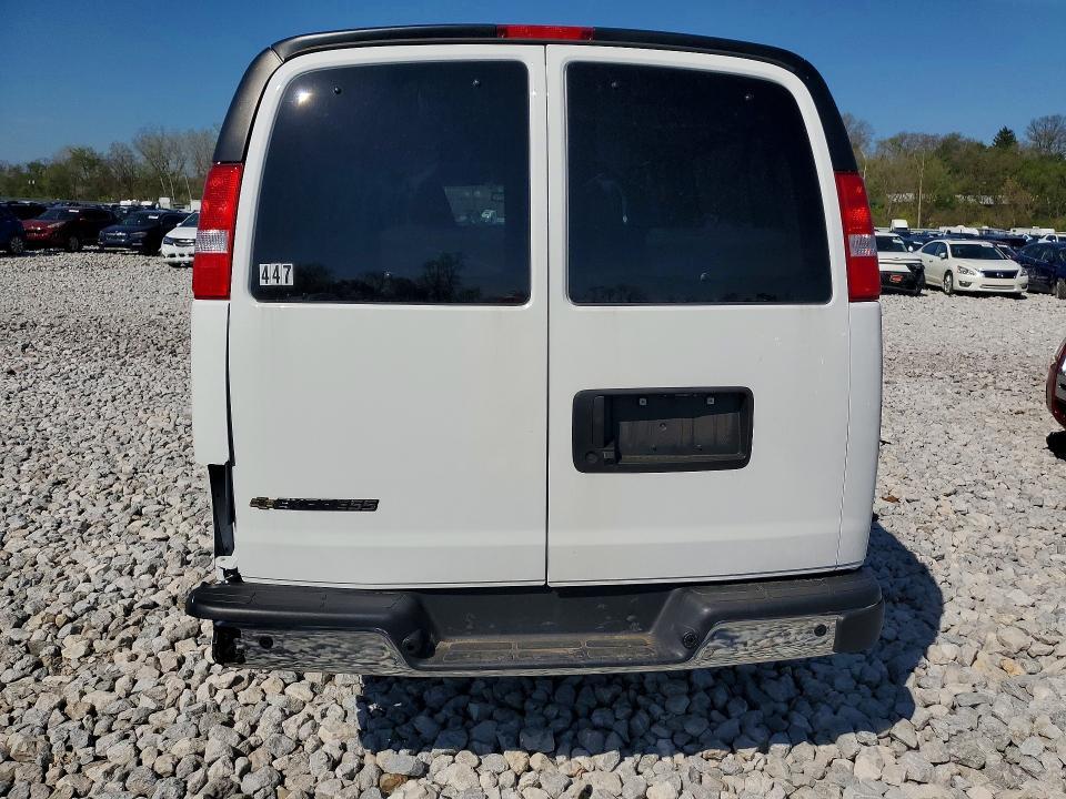 2025 Chevrolet Express G3500 LS