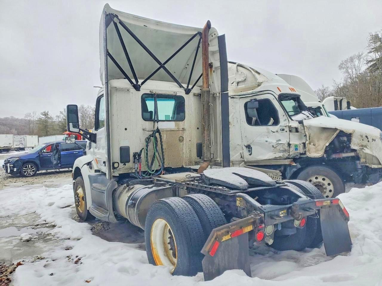 2017 Peterbilt Tractor 2017 Peterbilt 579 Semi Truck