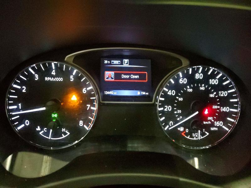 2017 Nissan Pathfinder sv