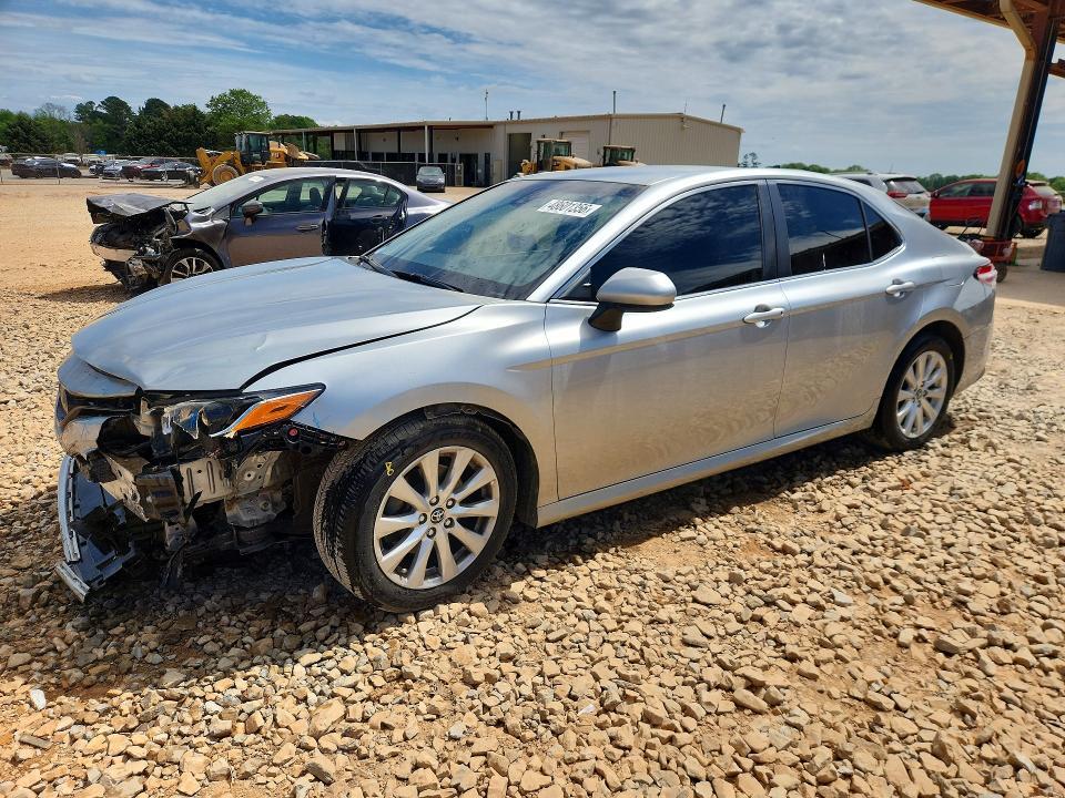 2018 Toyota Camry le
