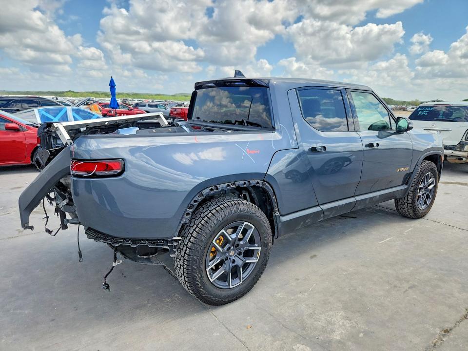 2022 Rivian R1T Adventure
