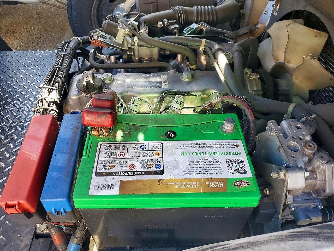 2015 Unicariers 2015 Nissan MCP1F2A20LV