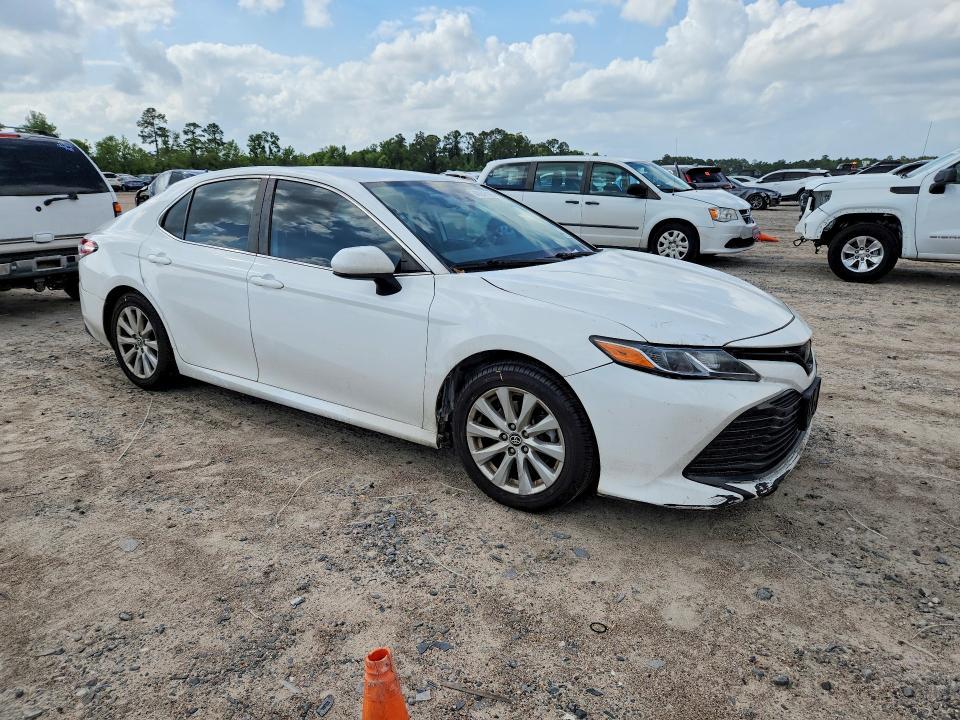 2020 Toyota Camry le