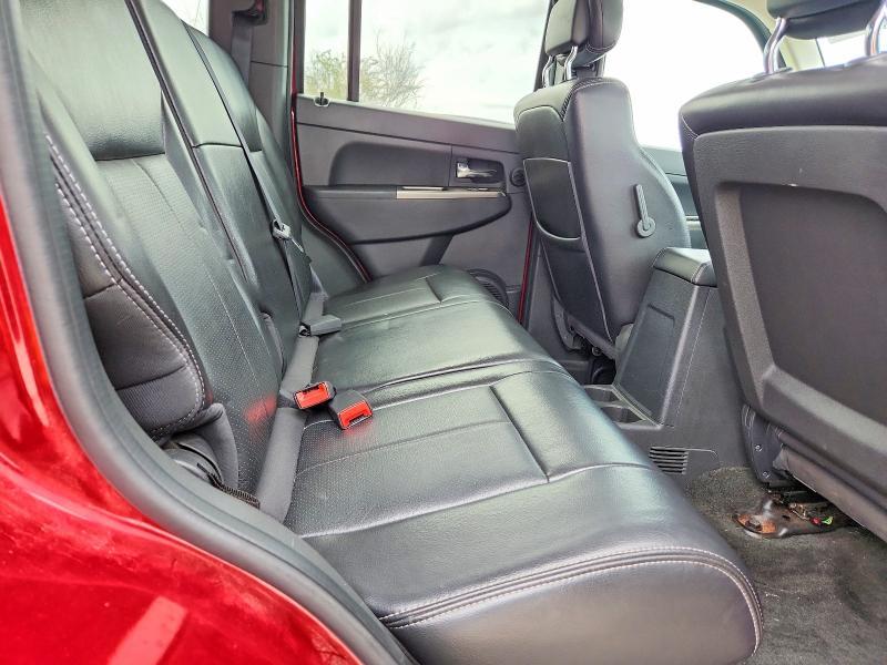 2012 Jeep Liberty jet
