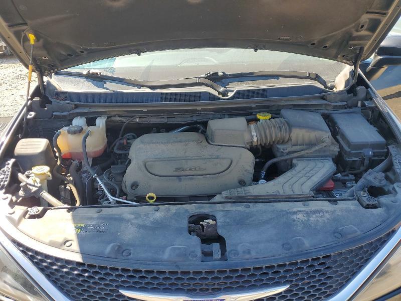 2020 Chrysler Voyager lxi