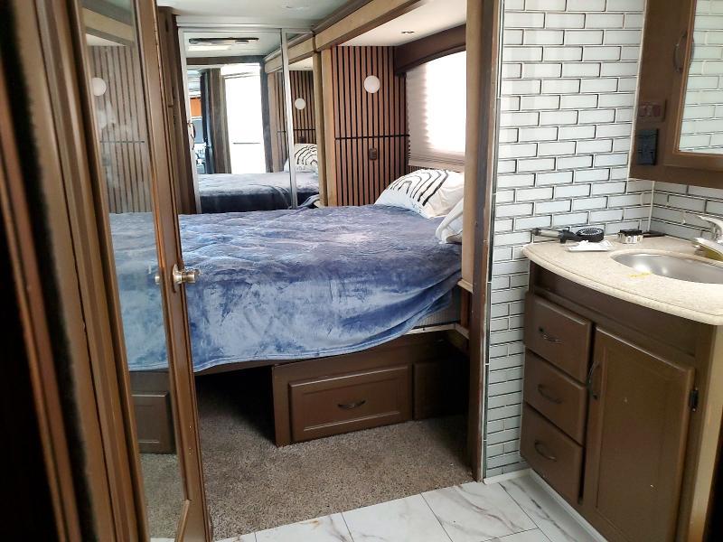 2006 Freightliner Chassis xc rv