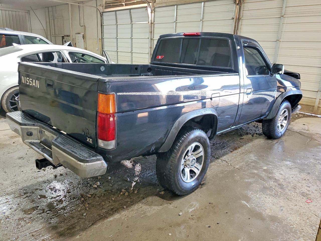 1997 Nissan Truck XE