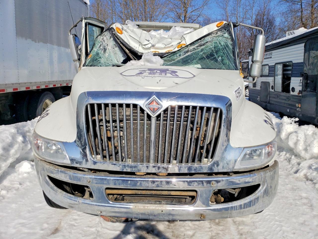 2008 International 4300 Rollback Truck