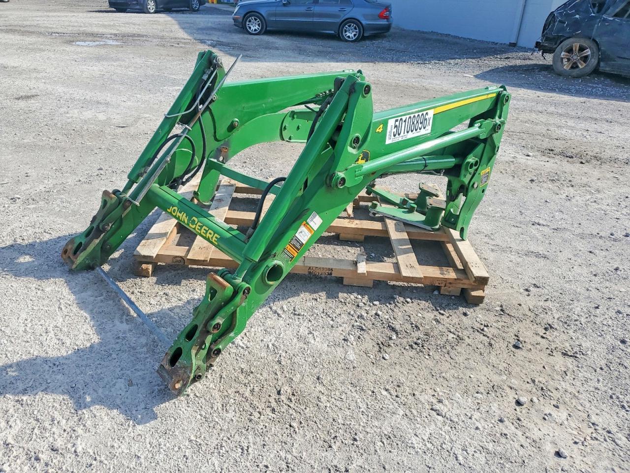 2024 John Deere E 440R Loader