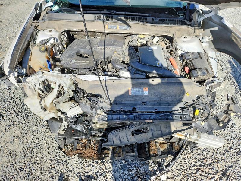 2014 Ford Fusion Titanium hev