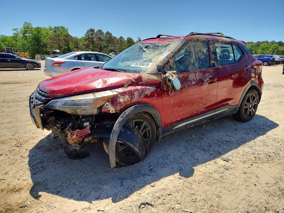 2021 Nissan Kicks sr
