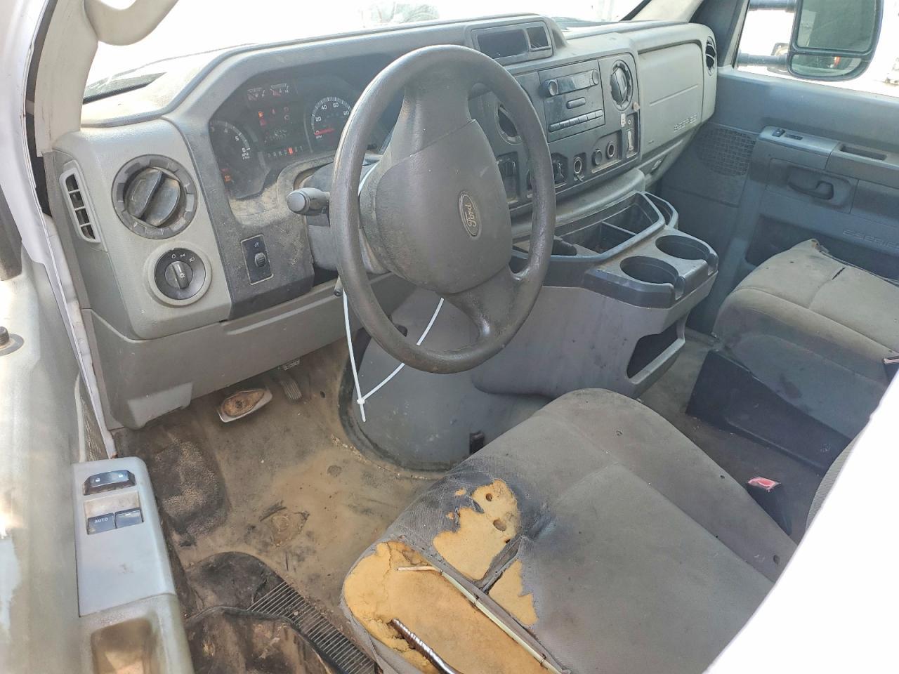 2015 Ford E350 Utility / Service Truck