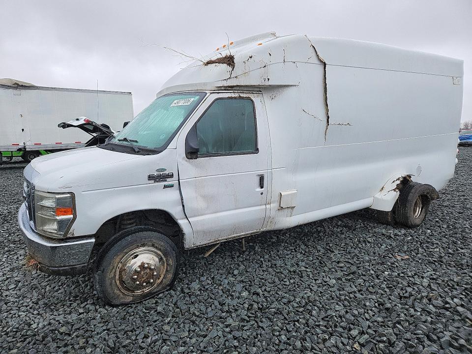 2011 Ford Econoline E350 Super Duty Cutaway van