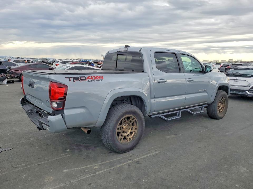 2018 Toyota Tacoma sr V6
