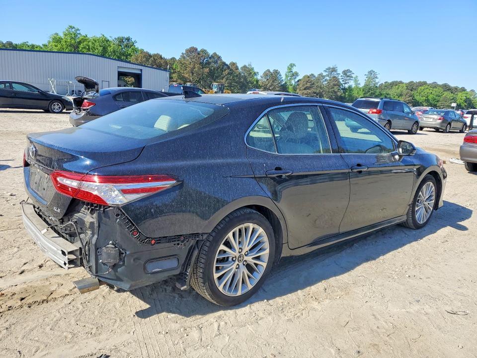 2020 Toyota Camry xle