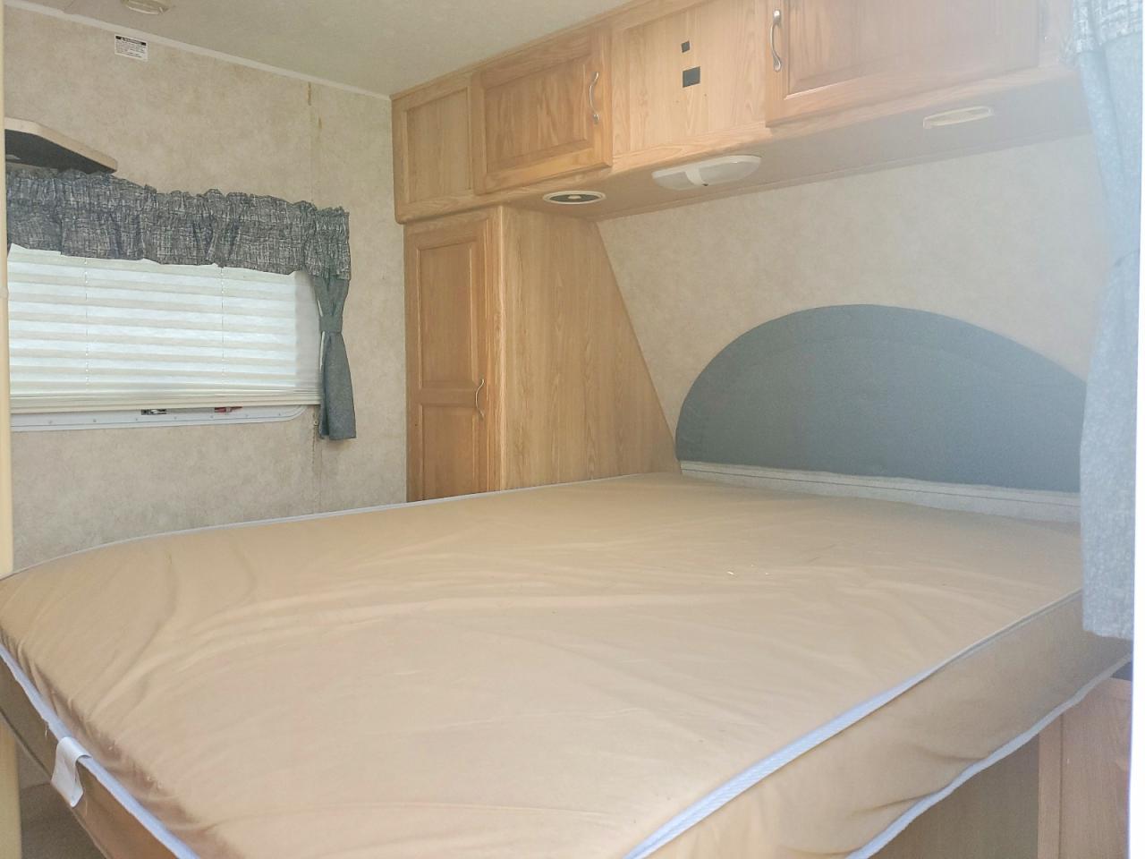 2008 Foresriver 2008 Forest River Thoroughbred Camper
