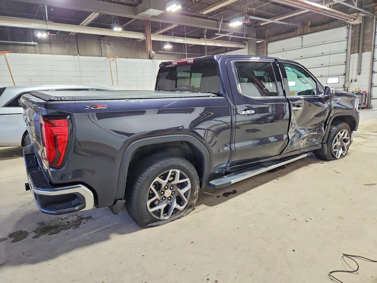 2024 GMC Sierra K1500 SLT
